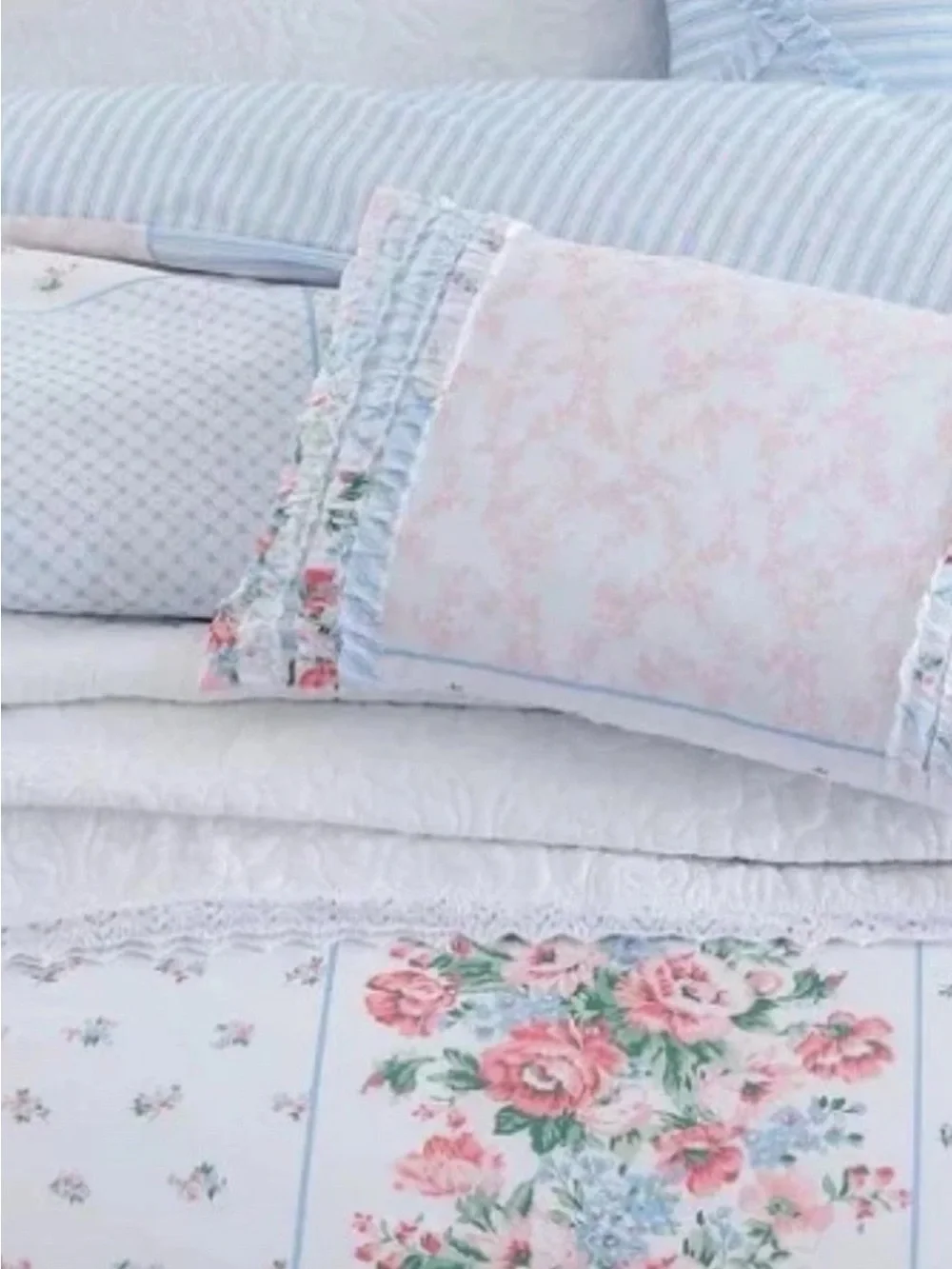 Laura Ashley Hope Patchwork Twin 5pc Pink Floral Reversible Comforter Set
